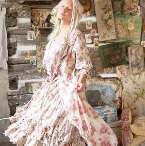 MAGNOLIA PEARL FLORAL FLOWER 120 Penelope Ruffle Pintuck Skirt Des Rosiers